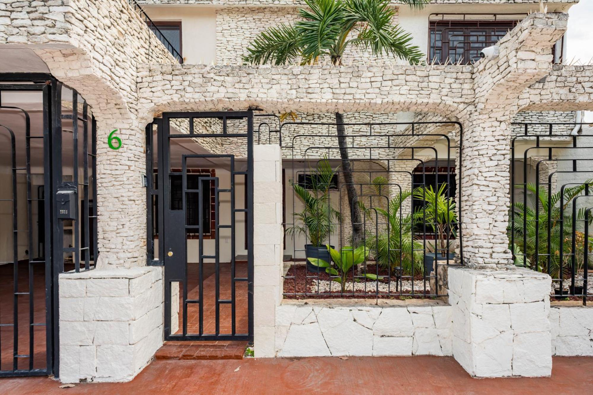 Vica Guest House Con Piscina En La Entrada De La Zona Hotelera Cancun Bagian luar foto