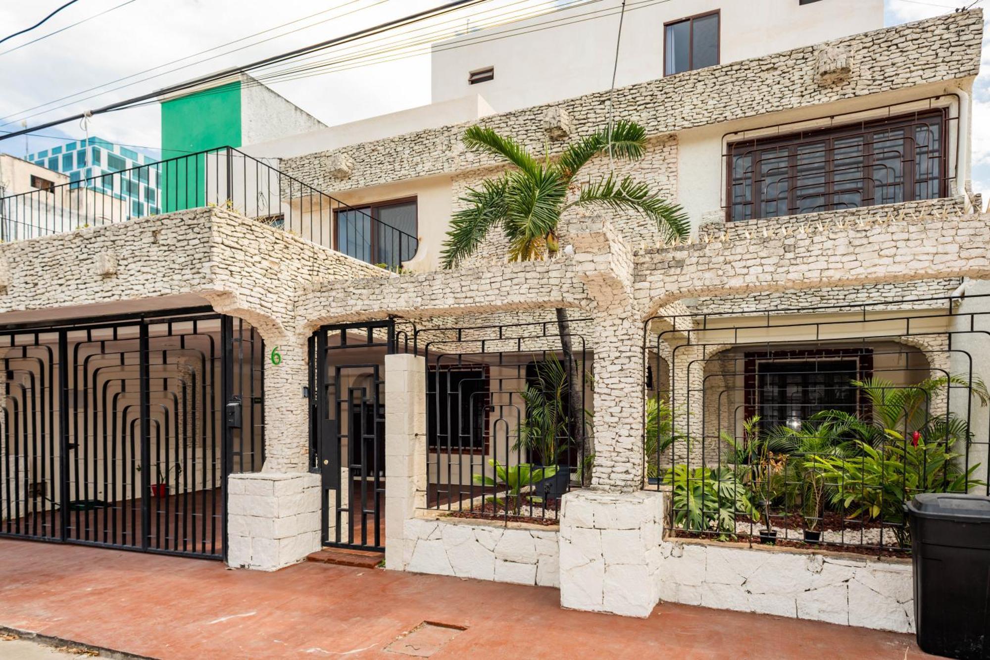 Vica Guest House Con Piscina En La Entrada De La Zona Hotelera Cancun Bagian luar foto
